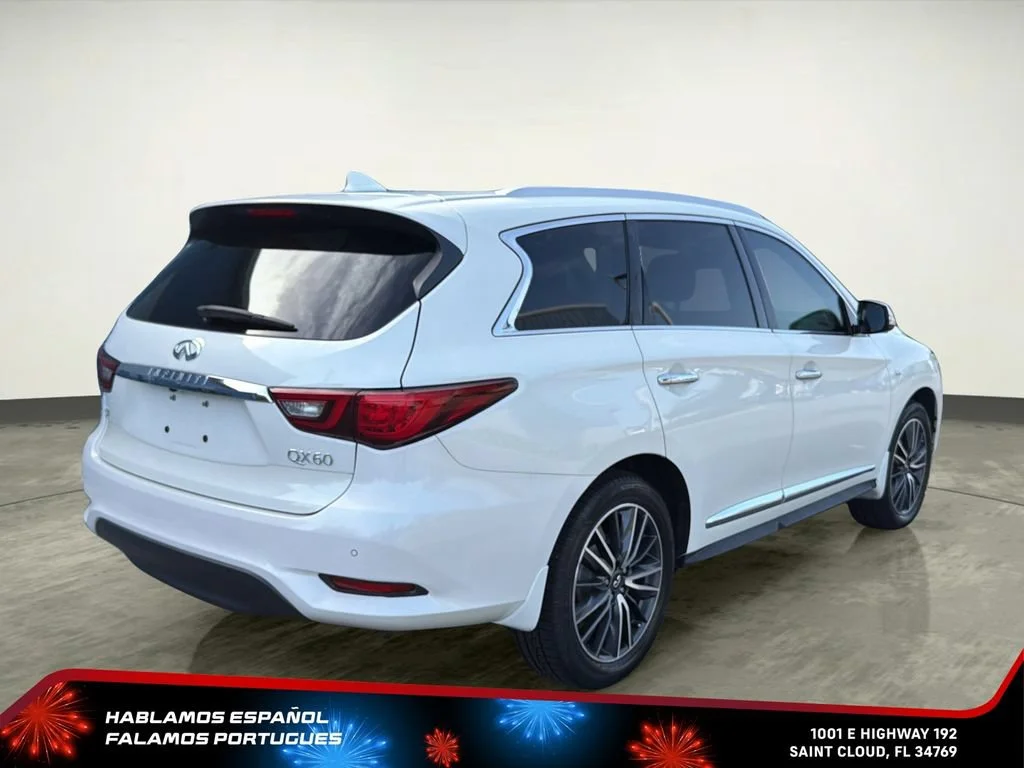 Used 2020 White INFINITI LUXE image 6