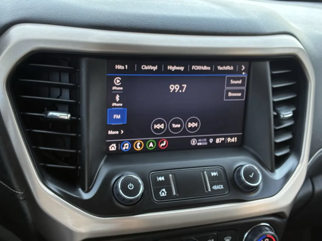 Used 2023 WHITE FROST TRICOAT GMC Denali image 28