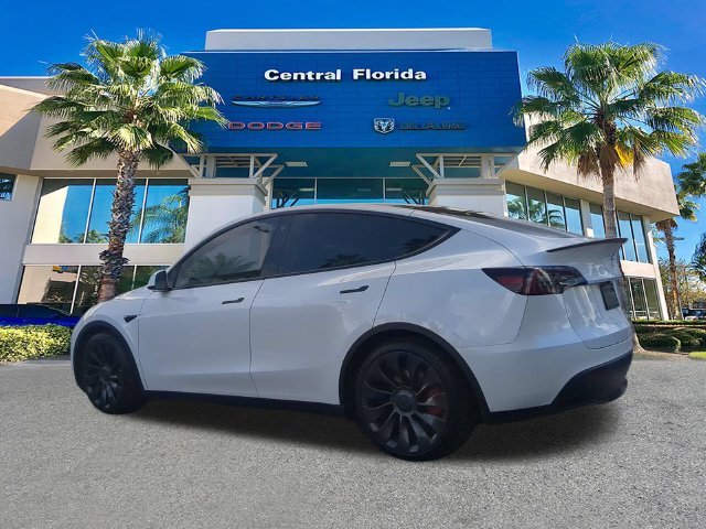 Used 2023  Tesla Performance image 7