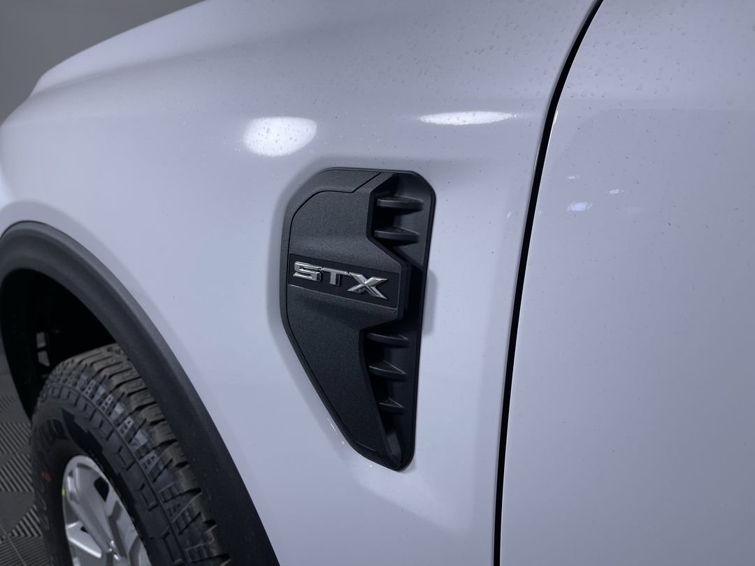 New 2026 Oxford White Ford XL image 25