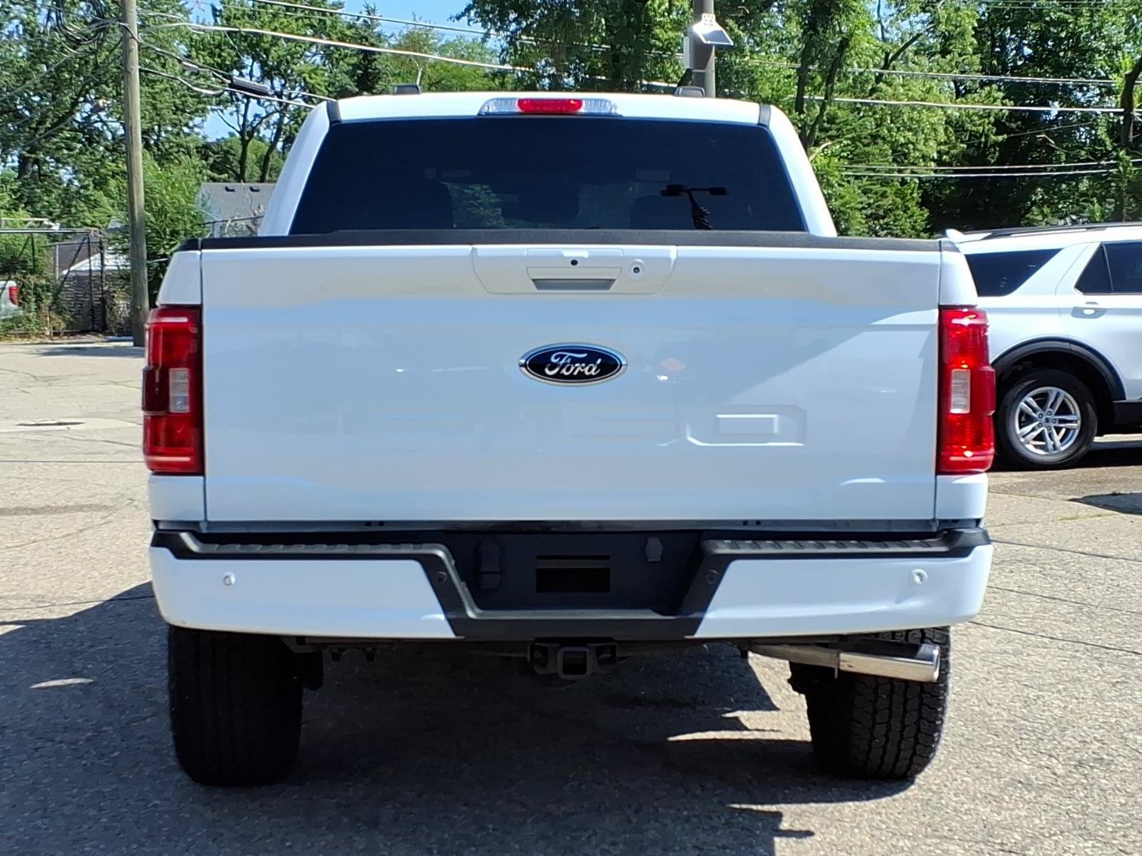 Used 2023 Oxford White Ford XLT image 18