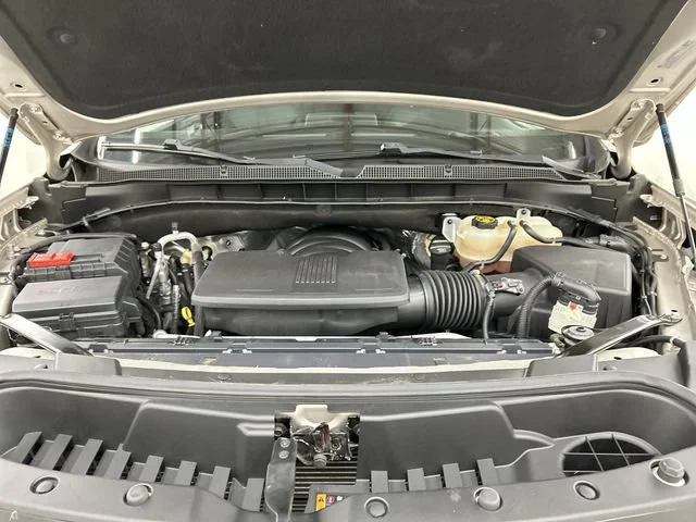 Used 2022 EMPIRE BEIGE METALLIC Chevrolet RST image 6