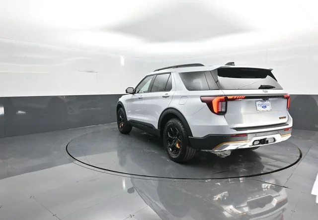 New 2026 White Ford Tremor image 5