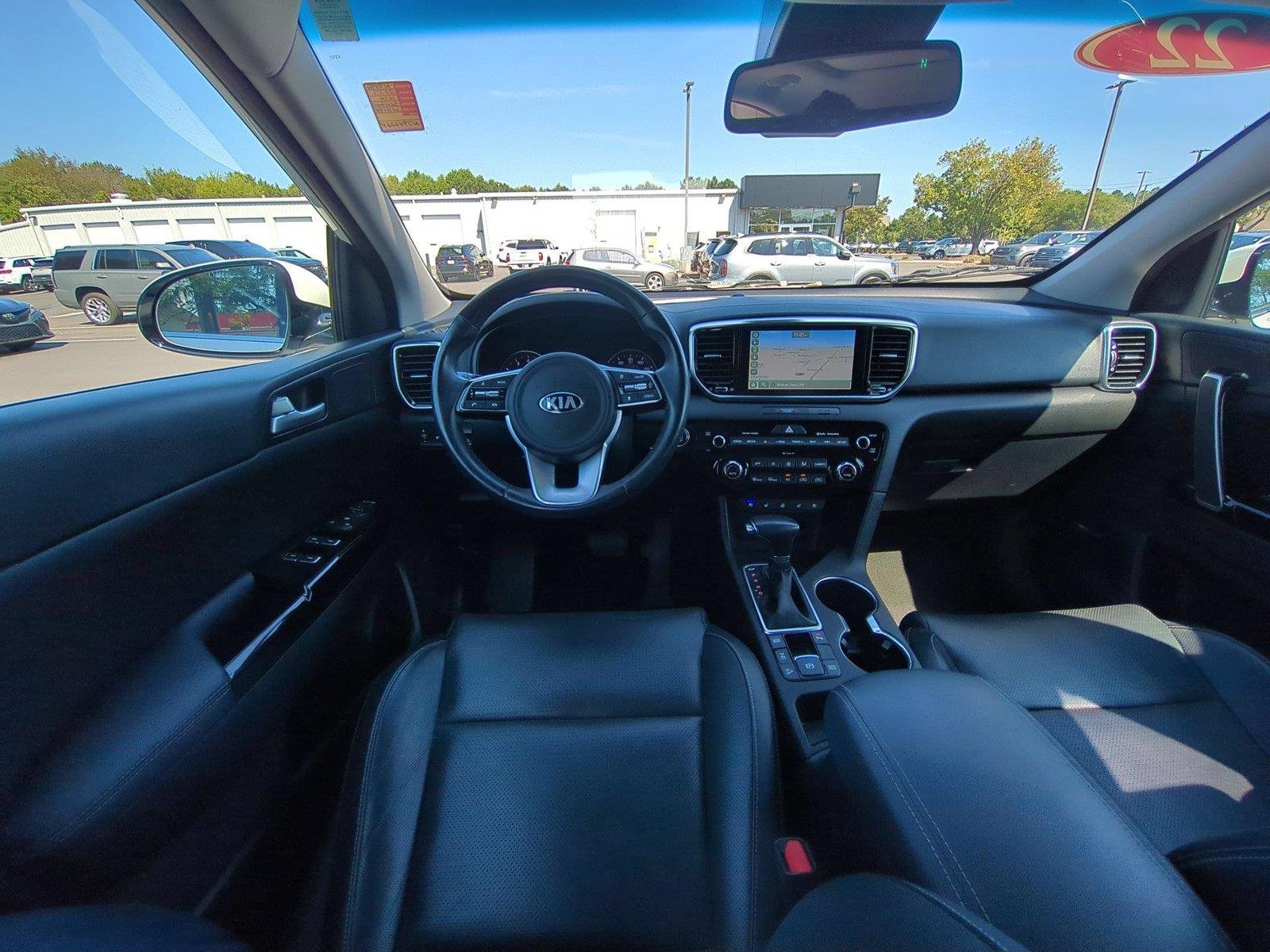 Used 2022 Snow White Pearl Kia EX image 34