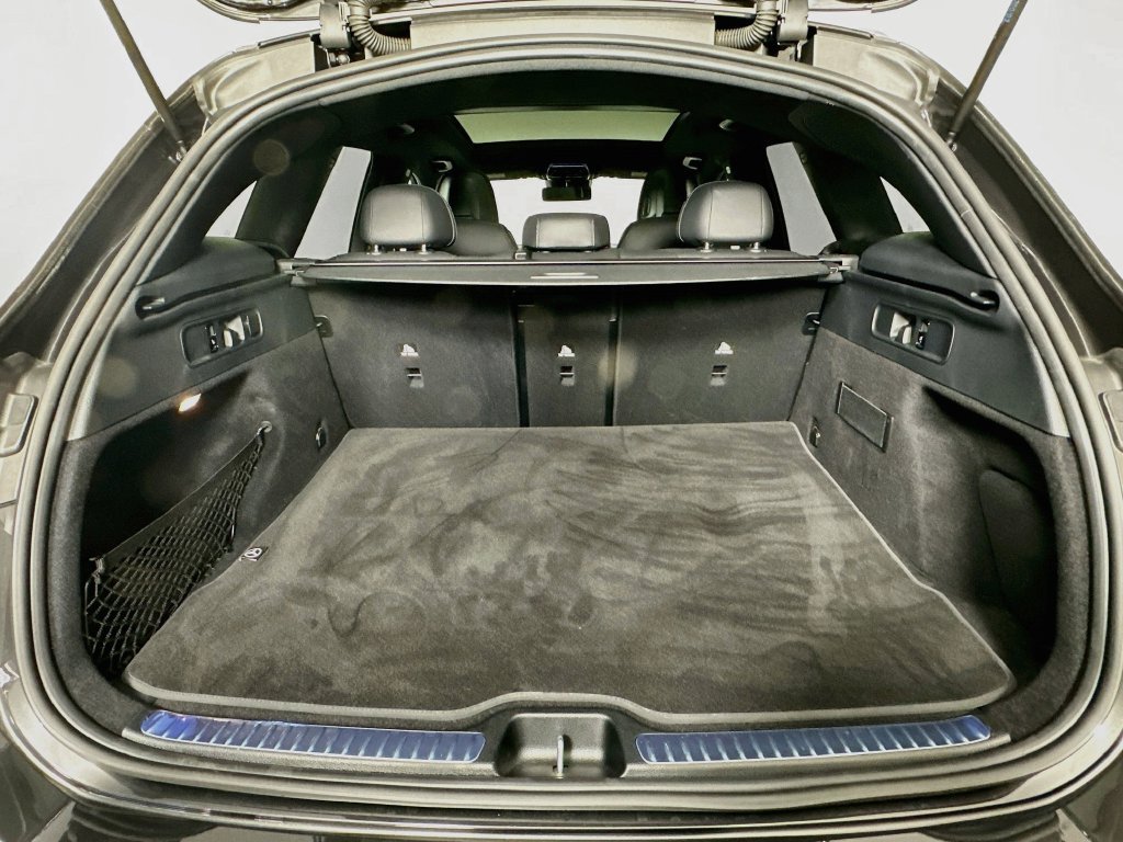 Used 2026 Gray Mercedes-Benz GLC 300 image 26