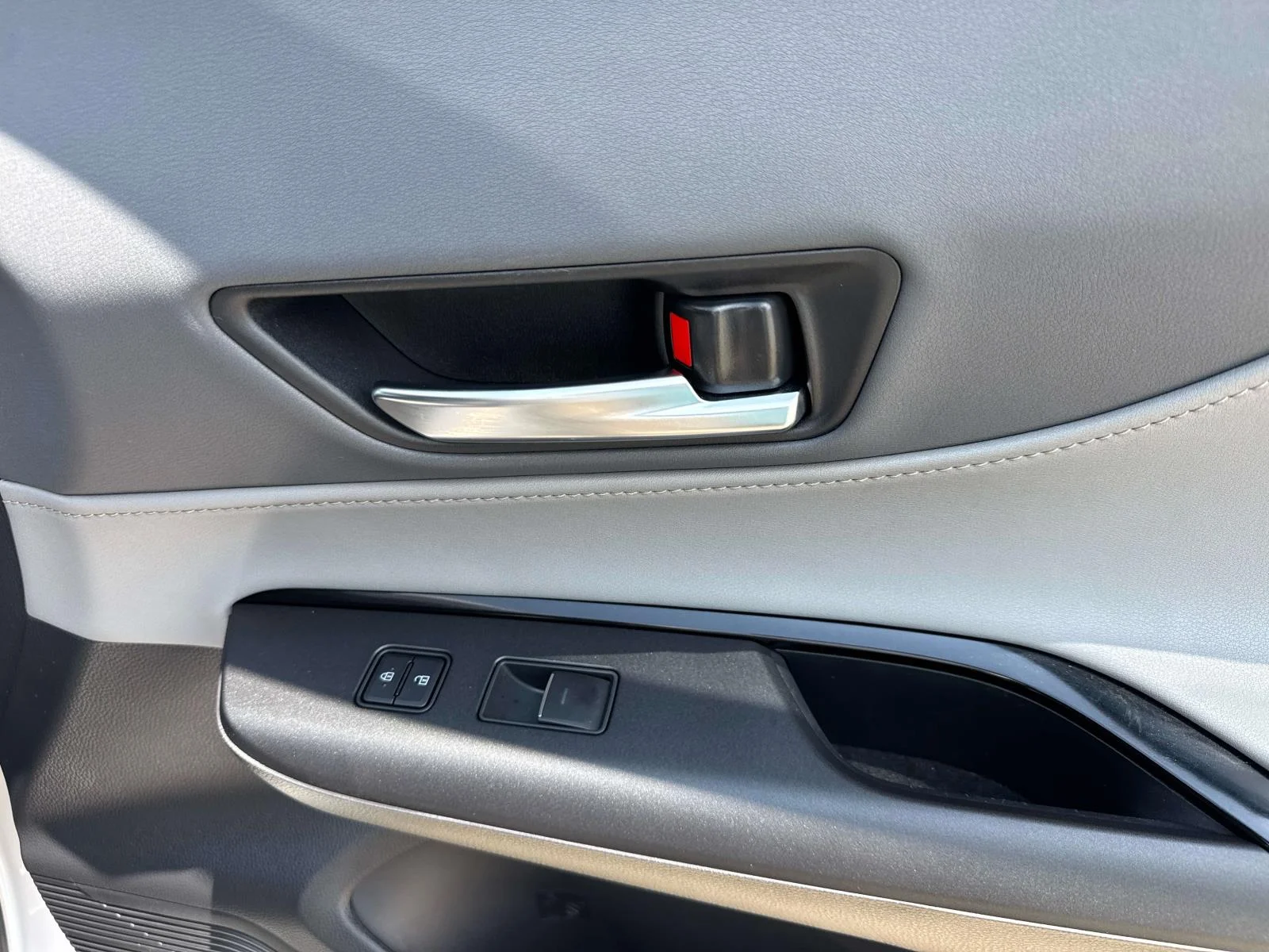 Used 2023 Silver Toyota LE AWD (Natl) image 14