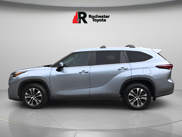 Certified Used 2024  Toyota XLE image 4