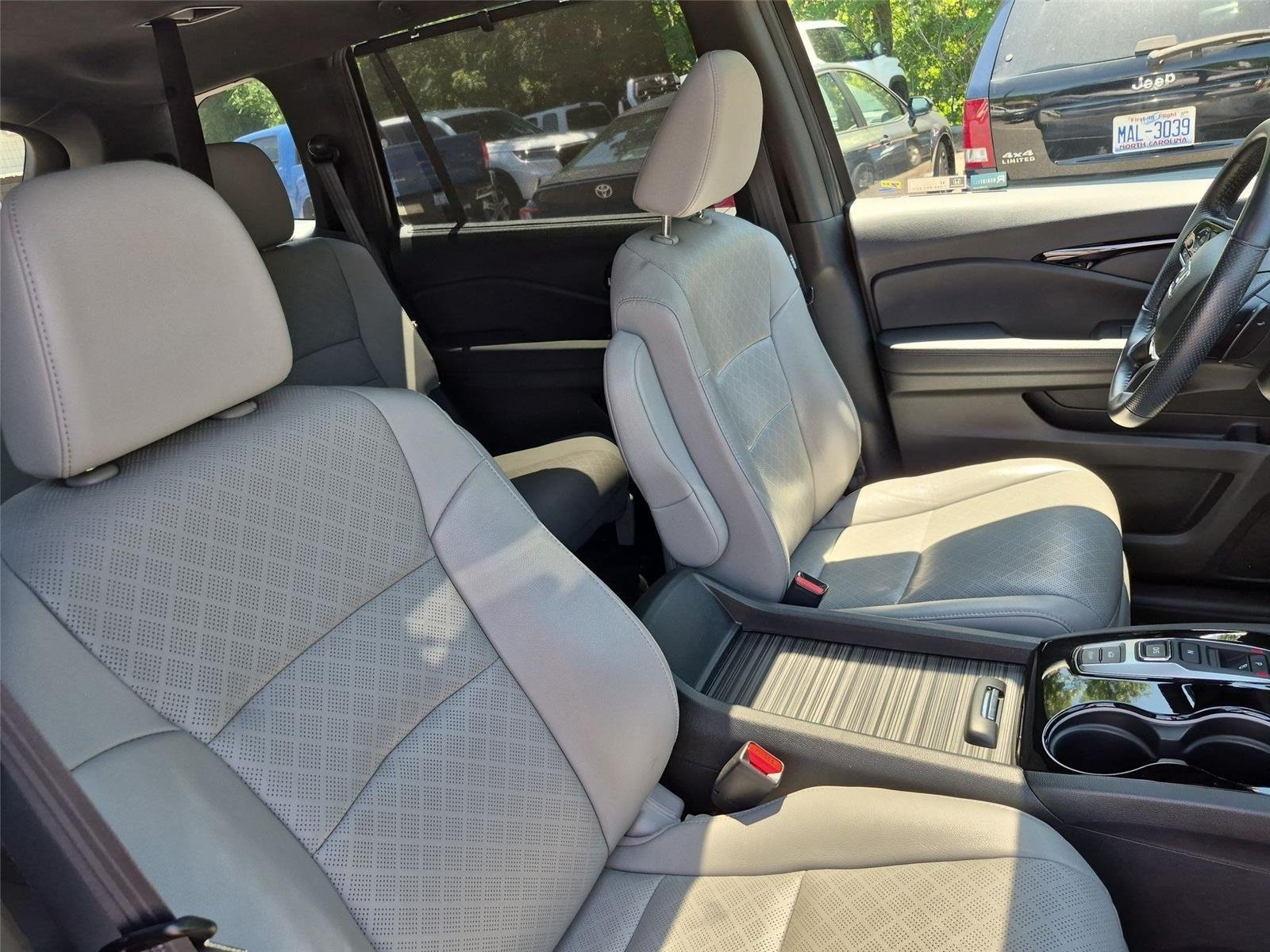 Used 2020 Modern Steel Metallic Honda Touring image 38