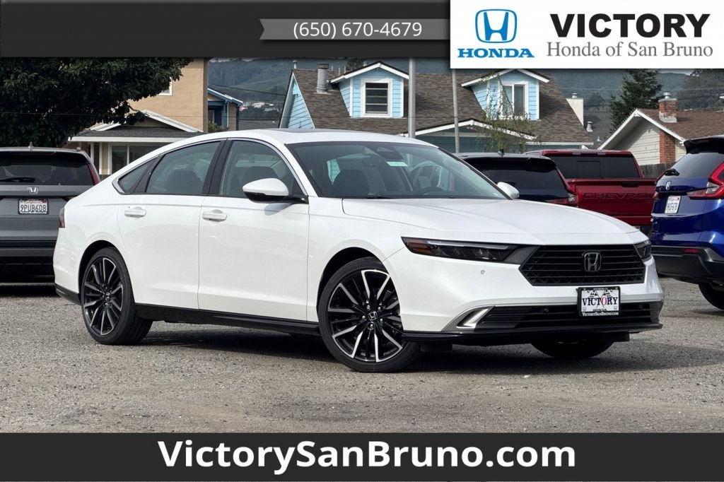 New 2026 Platinum White Pearl Honda Touring image 1