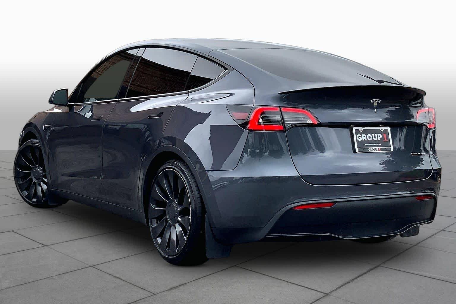 Used 2022 Deep Blue Metallic Tesla Performance image 11