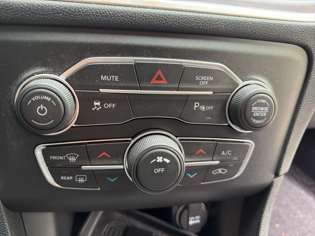 Used 2021 Red Dodge SXT image 16