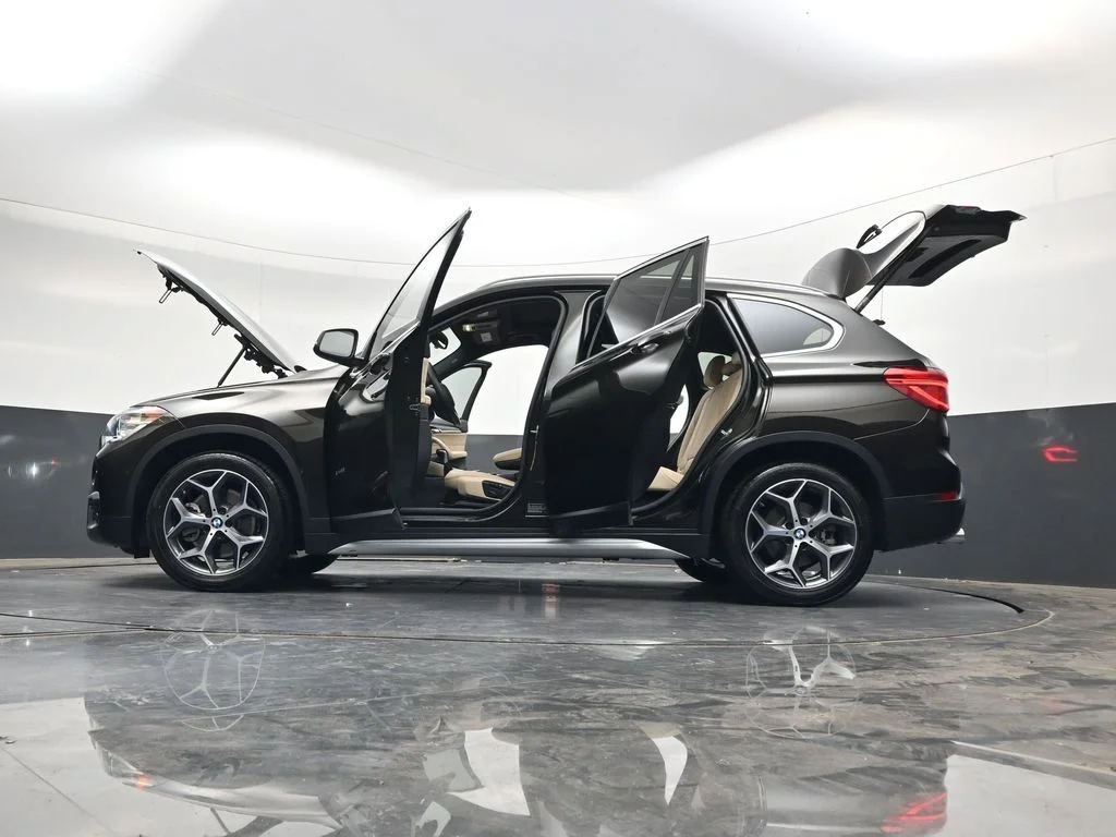 Used 2017 Dark Olive Metallic BMW xDrive28i image 45