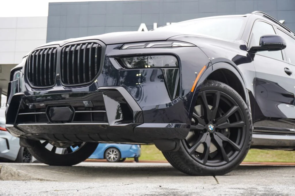Used 2026 Black BMW xDrive40i image 2