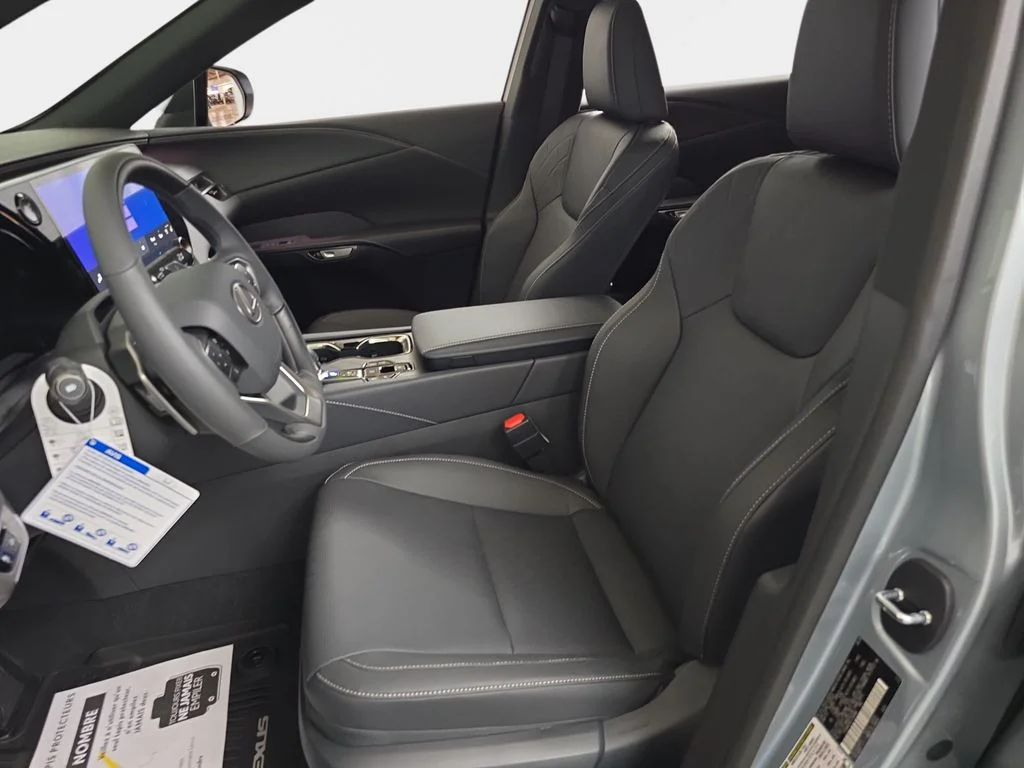 New 2026 Iridium Lexus PREMIUM PLUS image 15