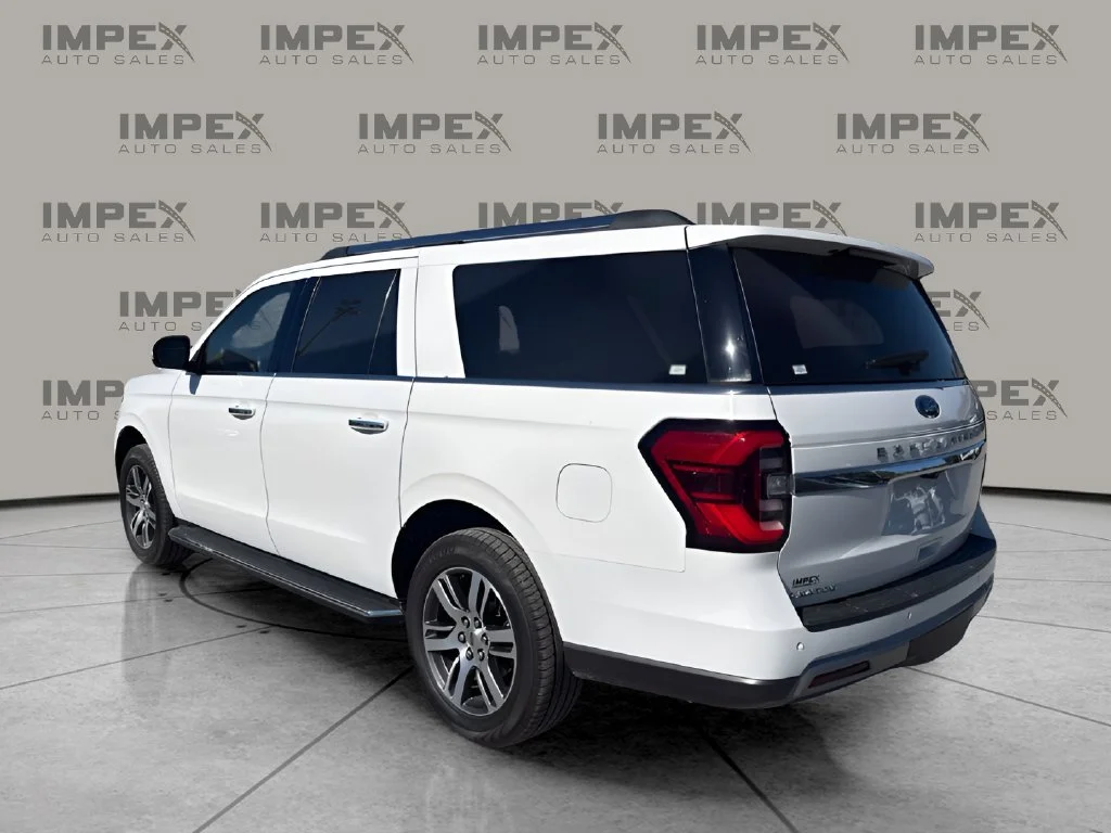 Used 2023 White Ford Limited image 3