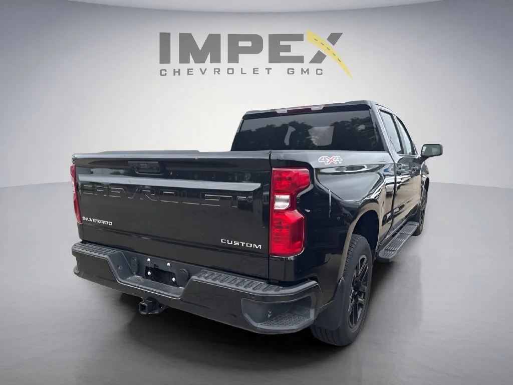 Used 2024 Black Chevrolet Custom image 4