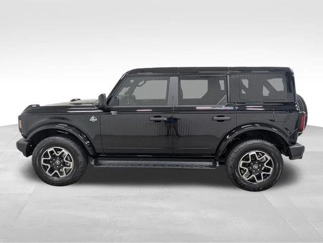 New 2026 Shadow Black Ford Outer Banks® image 32