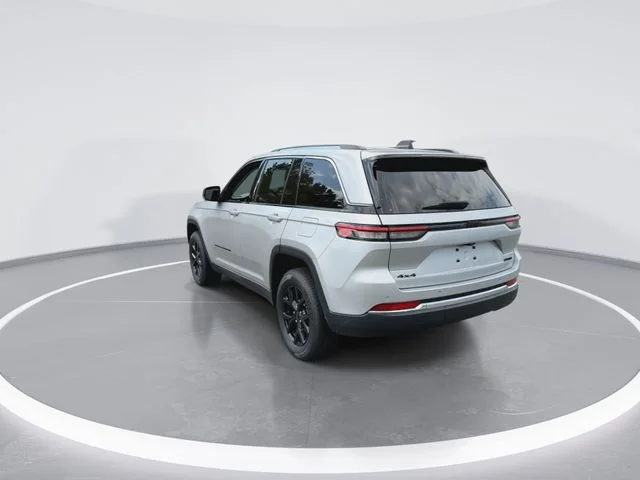 Used 2022 Silver Jeep Limited image 7
