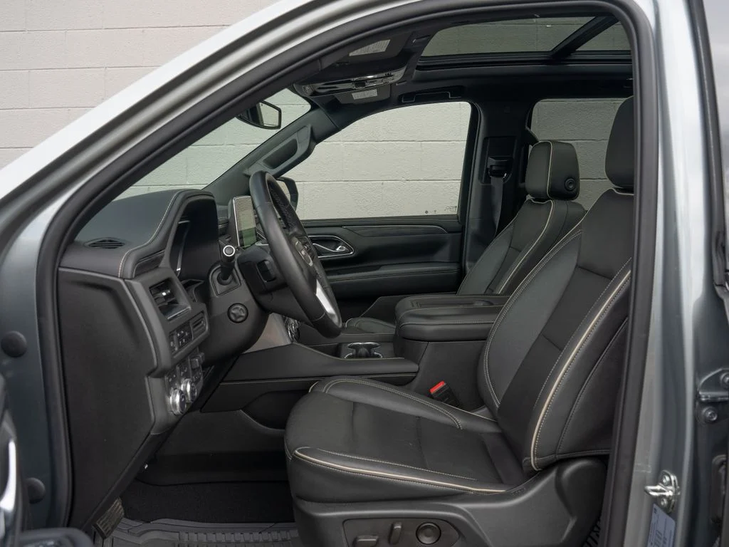 Used 2023 Silver GMC SLT image 17