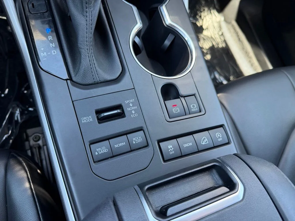 2021 Toyota Highlander XLE - Photo 23