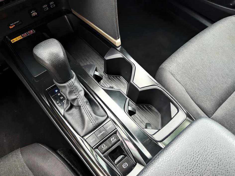 Used 2025 Midnight Black Metallic Toyota LE image 26