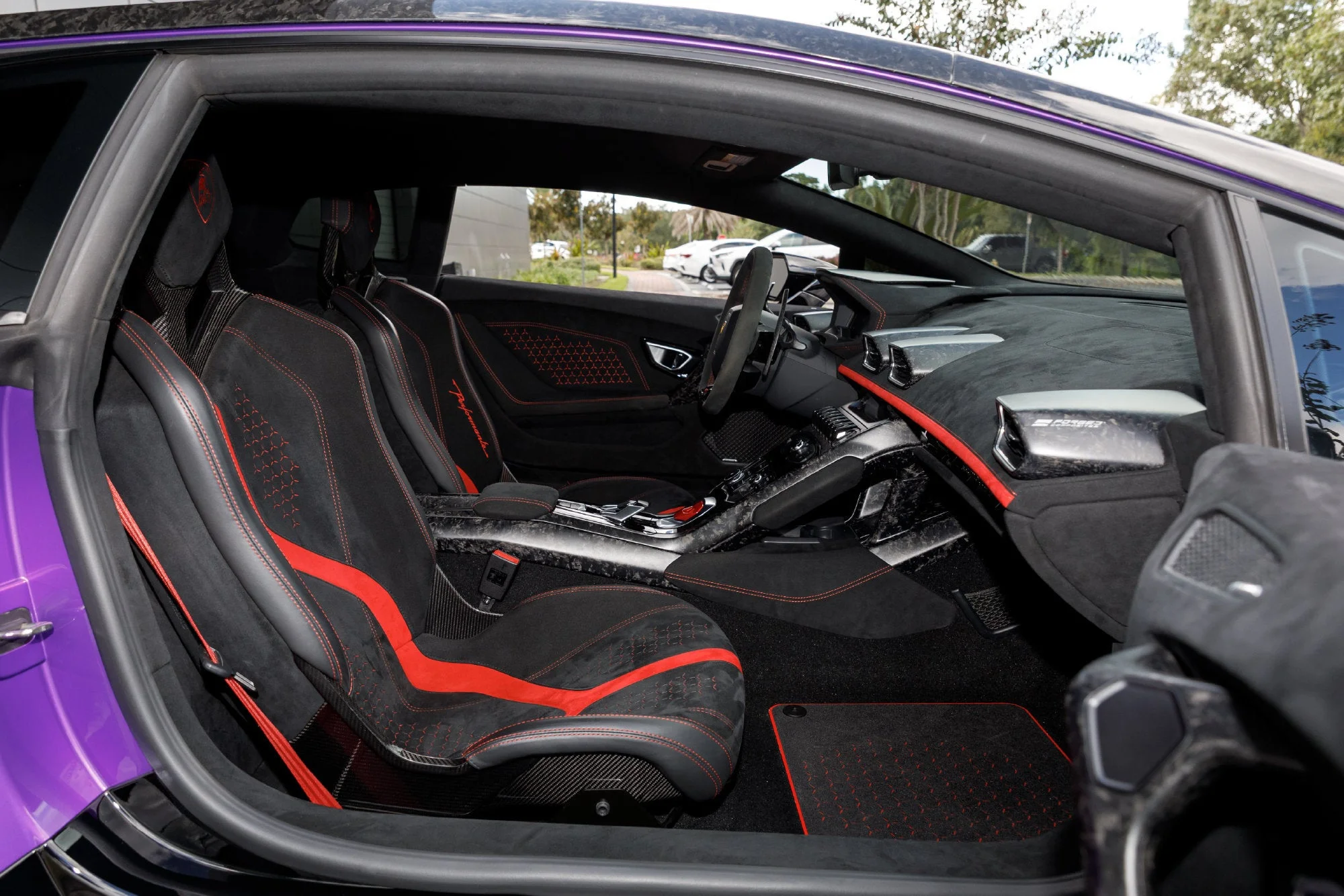Used 2018  Lamborghini Performante image 40