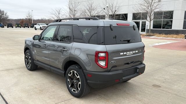 Used 2023 Gray Ford Outer Banks image 6