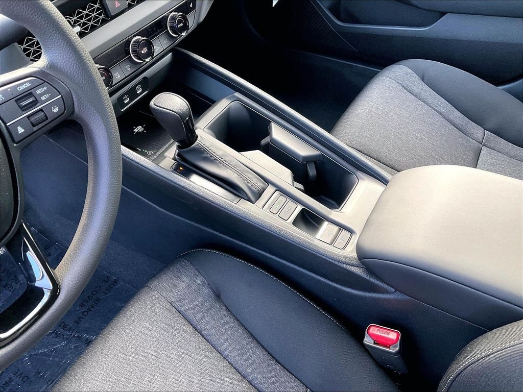 New 2026 Platinum White Pearl Honda SE image 13