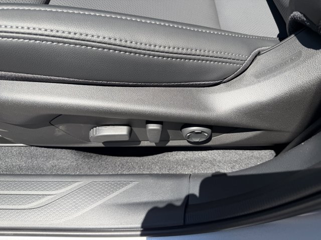 New 2026 ICE SILVER METALLIC Subaru Touring XT image 43
