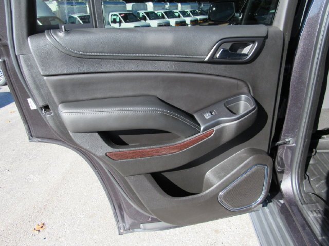 Used 2018 Gray GMC SLE image 22