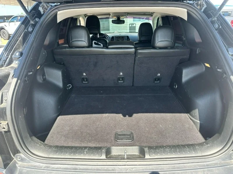 Used 2019 Diamond Black Crystal Pearlcoat Jeep Trailhawk 4x4 image 5
