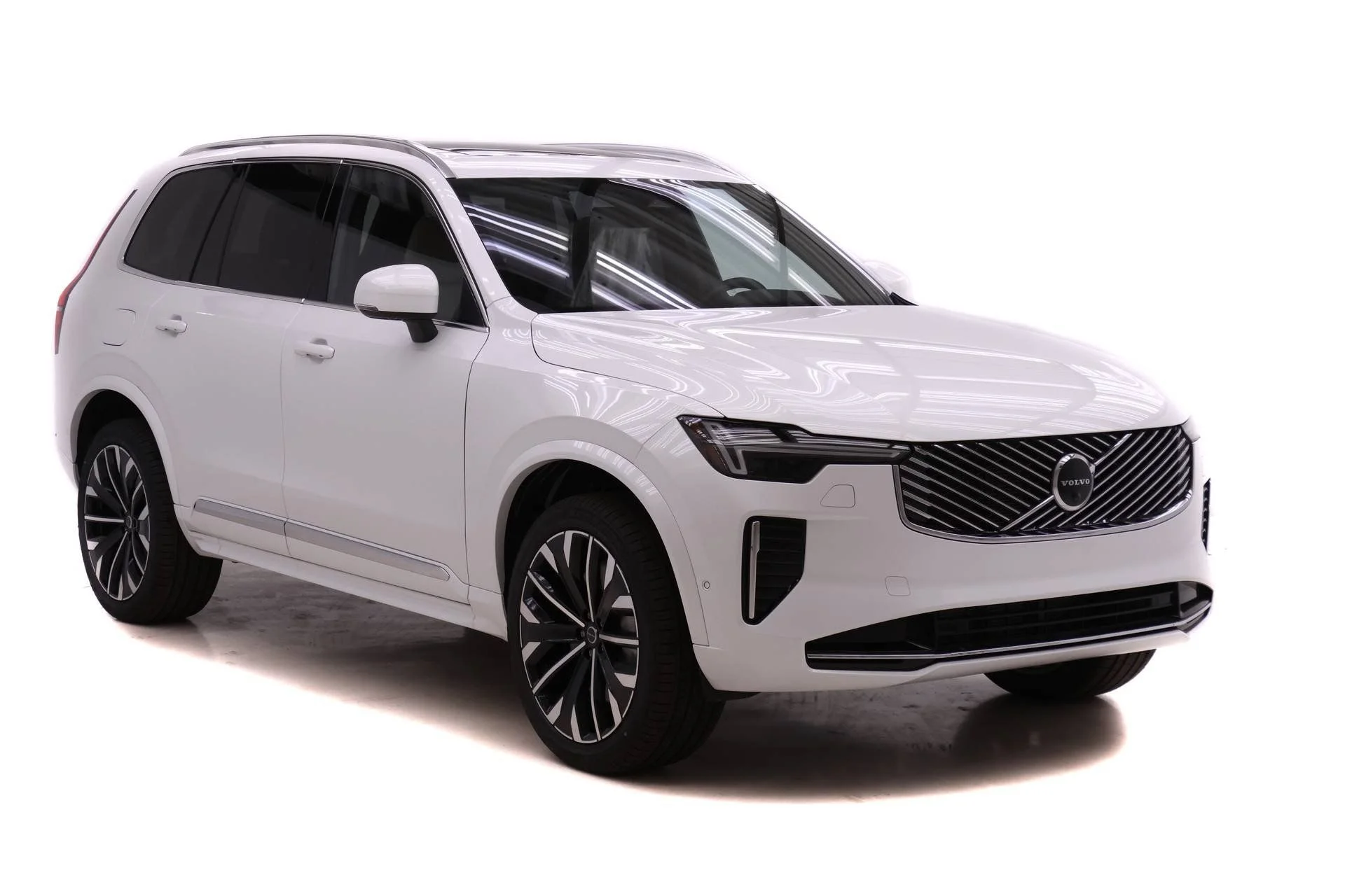 New 2026 Crystal White Volvo Plus image 2