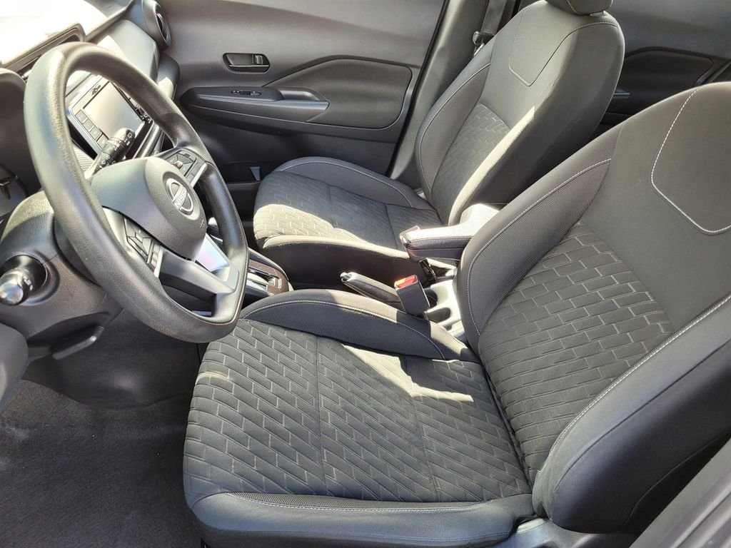 Used 2022 Gray Nissan S image 16