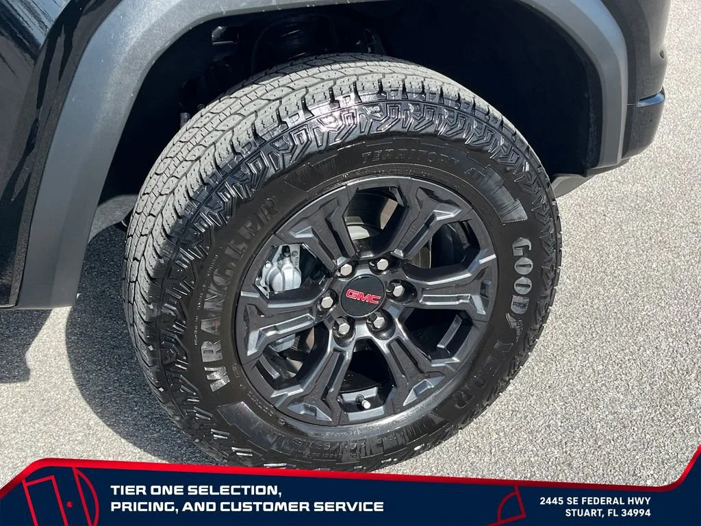 Certified Used 2025 Onyx Black GMC Elevation image 21