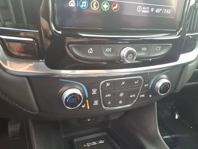 Used 2023 Summit White Chevrolet LT Cloth image 19