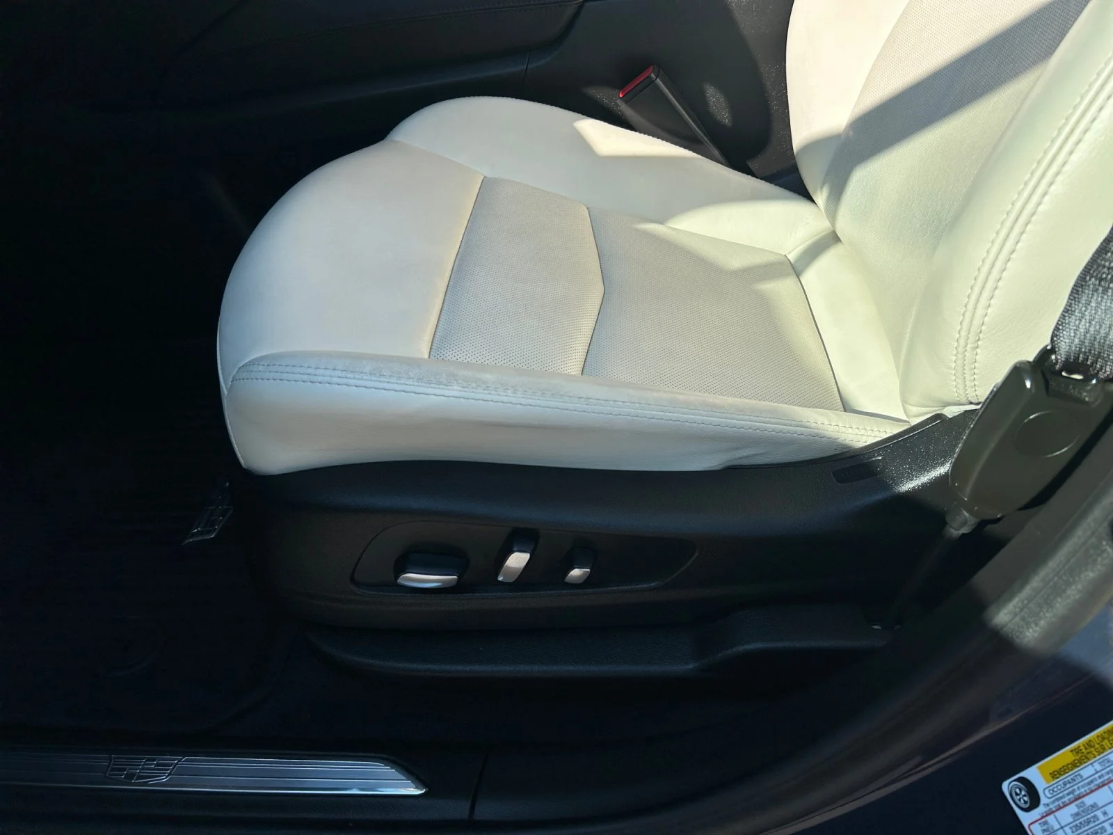 Used 2025 MIDNIGHT SKY METALLIC Cadillac AWD Sport Leather Sunroof Nav 3.6L image 15