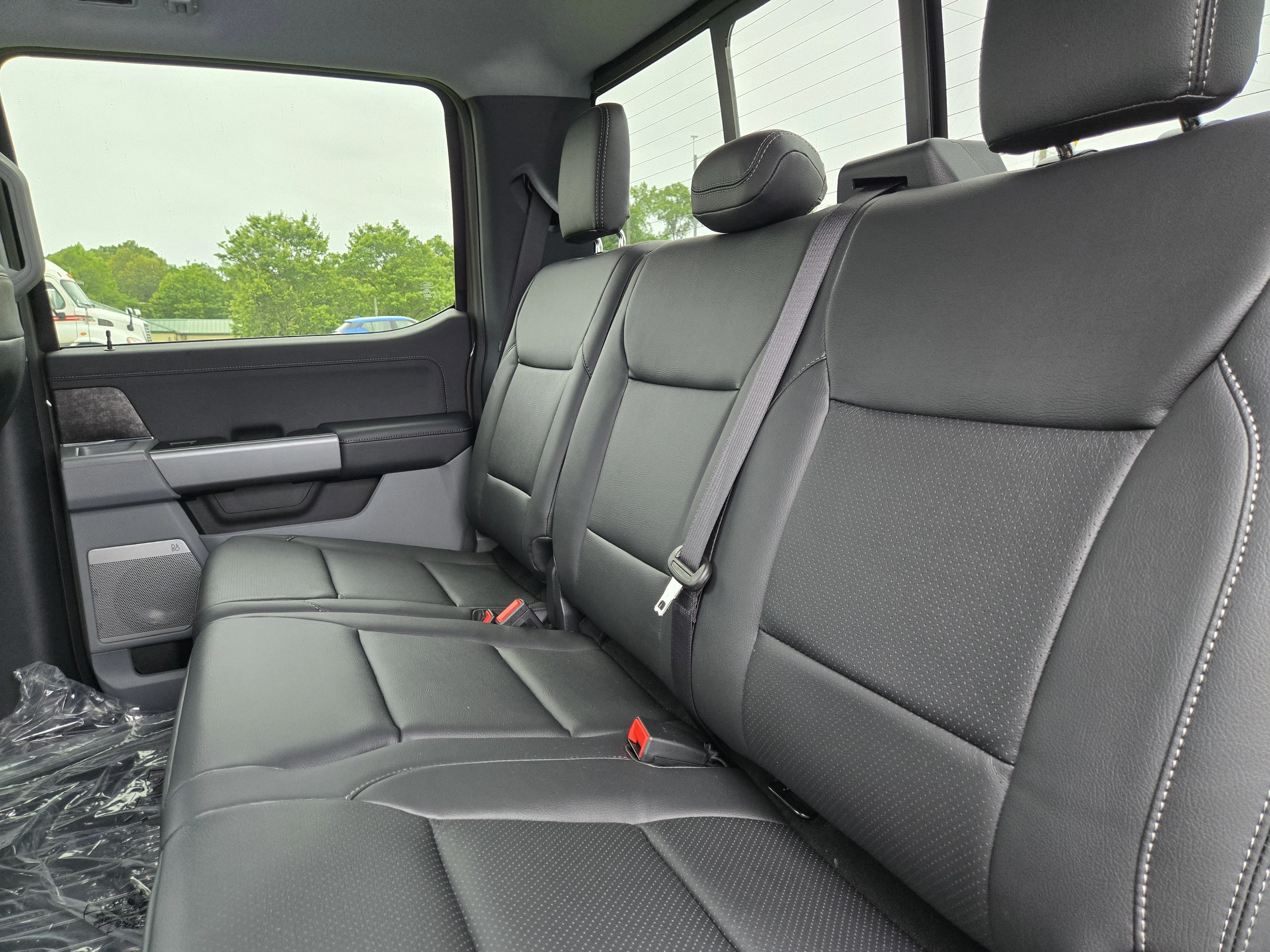 New 2026 Marsh Gray Ford XLT image 16