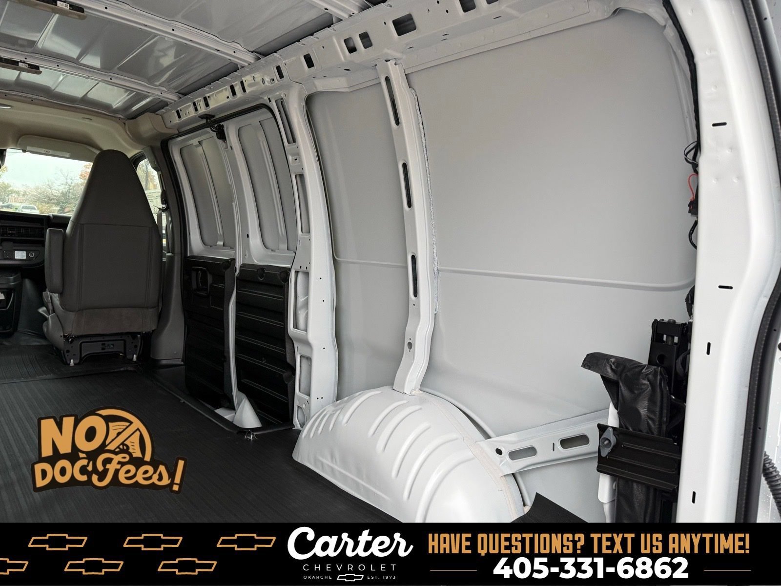 2025 Chevrolet Express Cargo Work Van - Photo 31