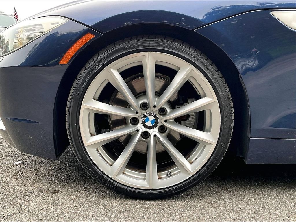 Used 2011 Blue BMW sDrive35i image 19