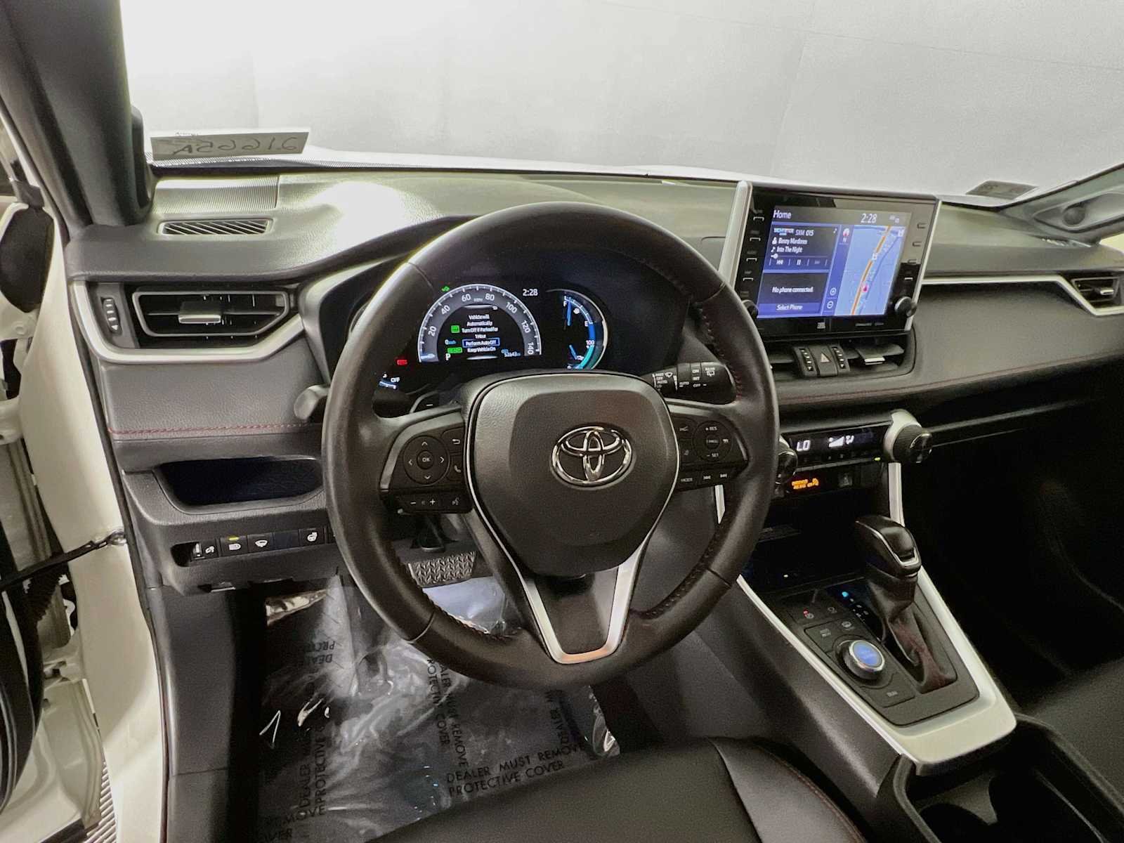 Used 2021 Blizzard Pearl w/Midnight Black Roof Toyota XSE image 11