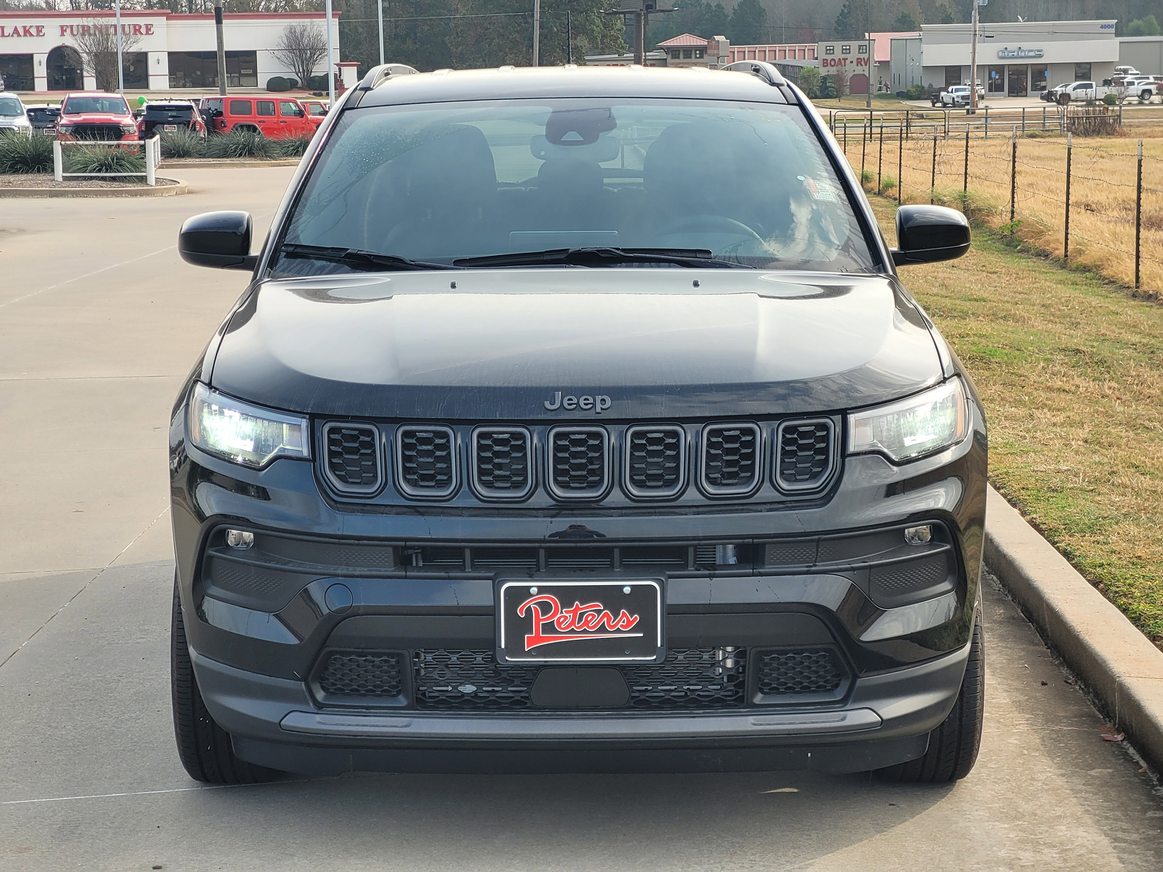New 2026 Diamond Black Crystal Pearlcoat Jeep Latitude image 2