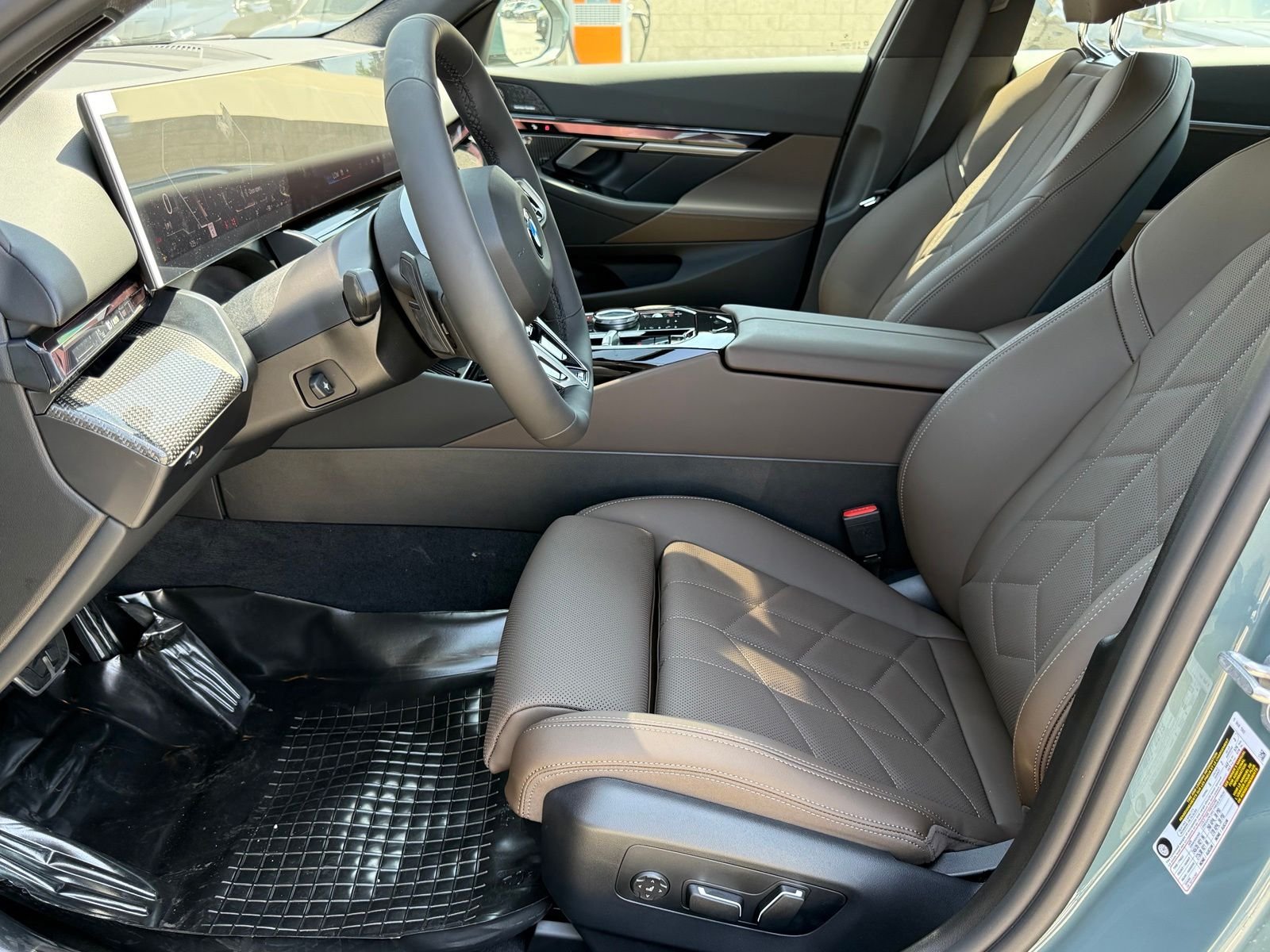 New 2027 Cape York Green Metallic BMW 530i image 20