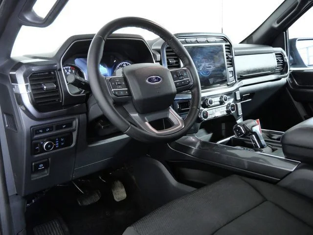 Used 2023 White Ford XLT image 18