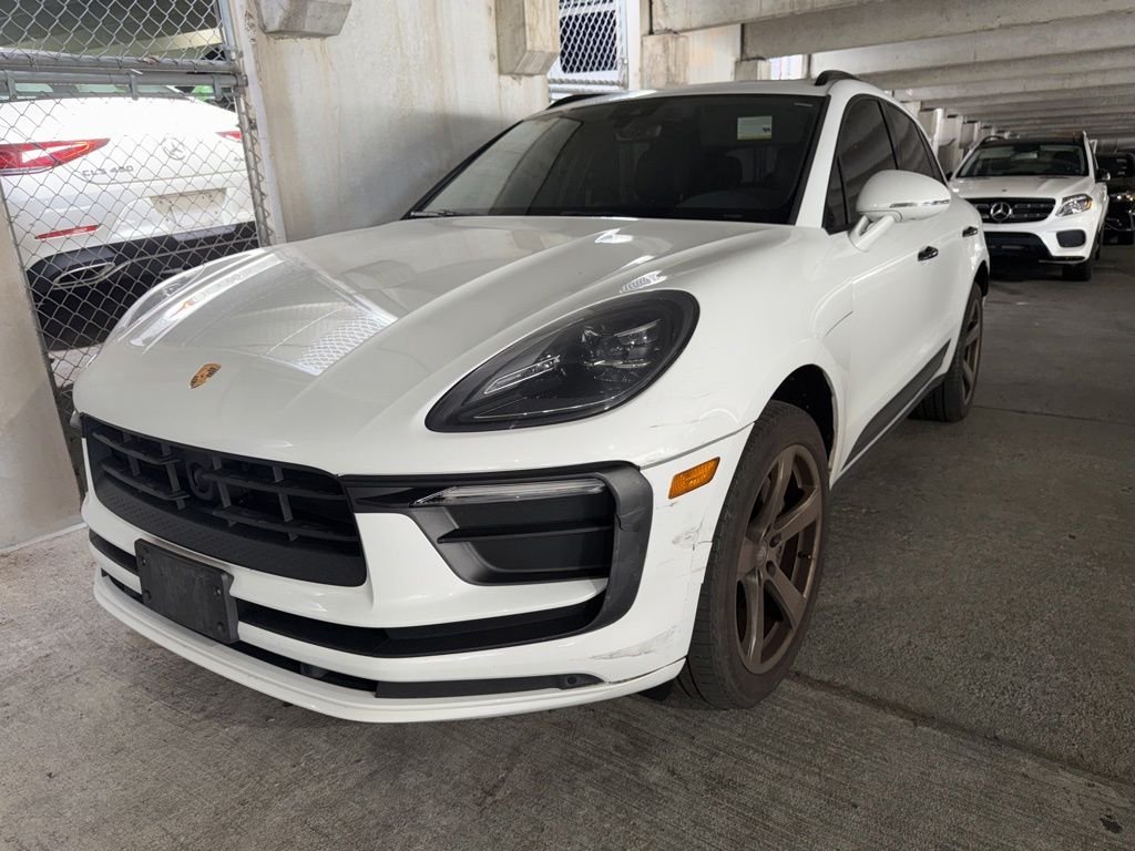 2023 Porsche Macan -'s photo