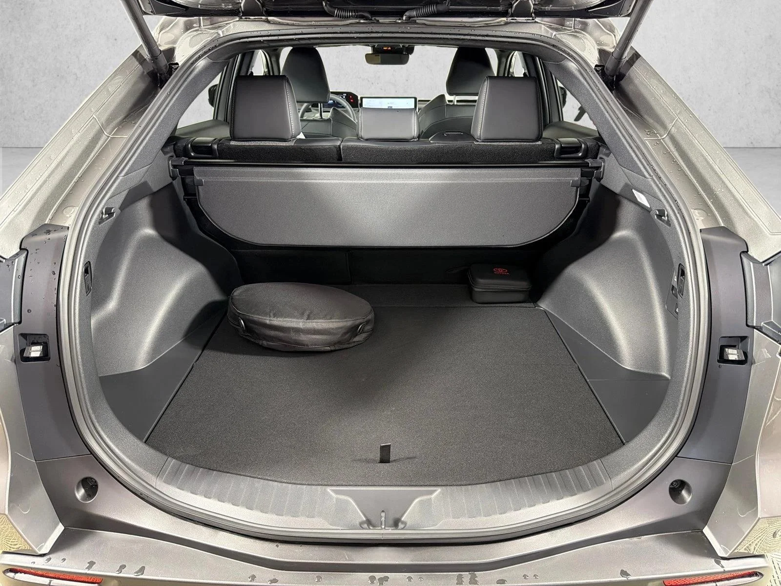Used 2026 White Toyota XLE image 18
