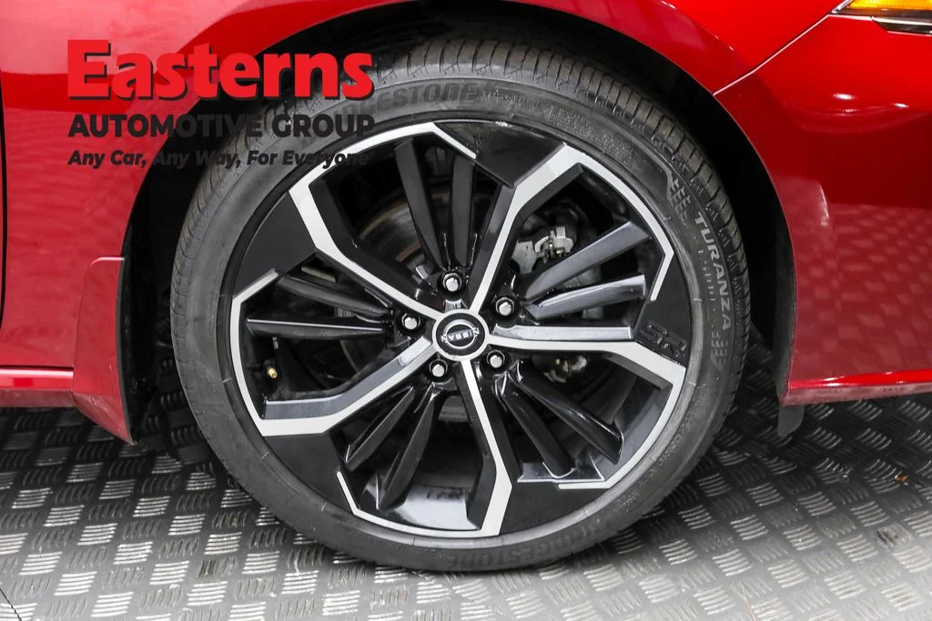 Used 2023 Red Nissan 2.5 SR image 29