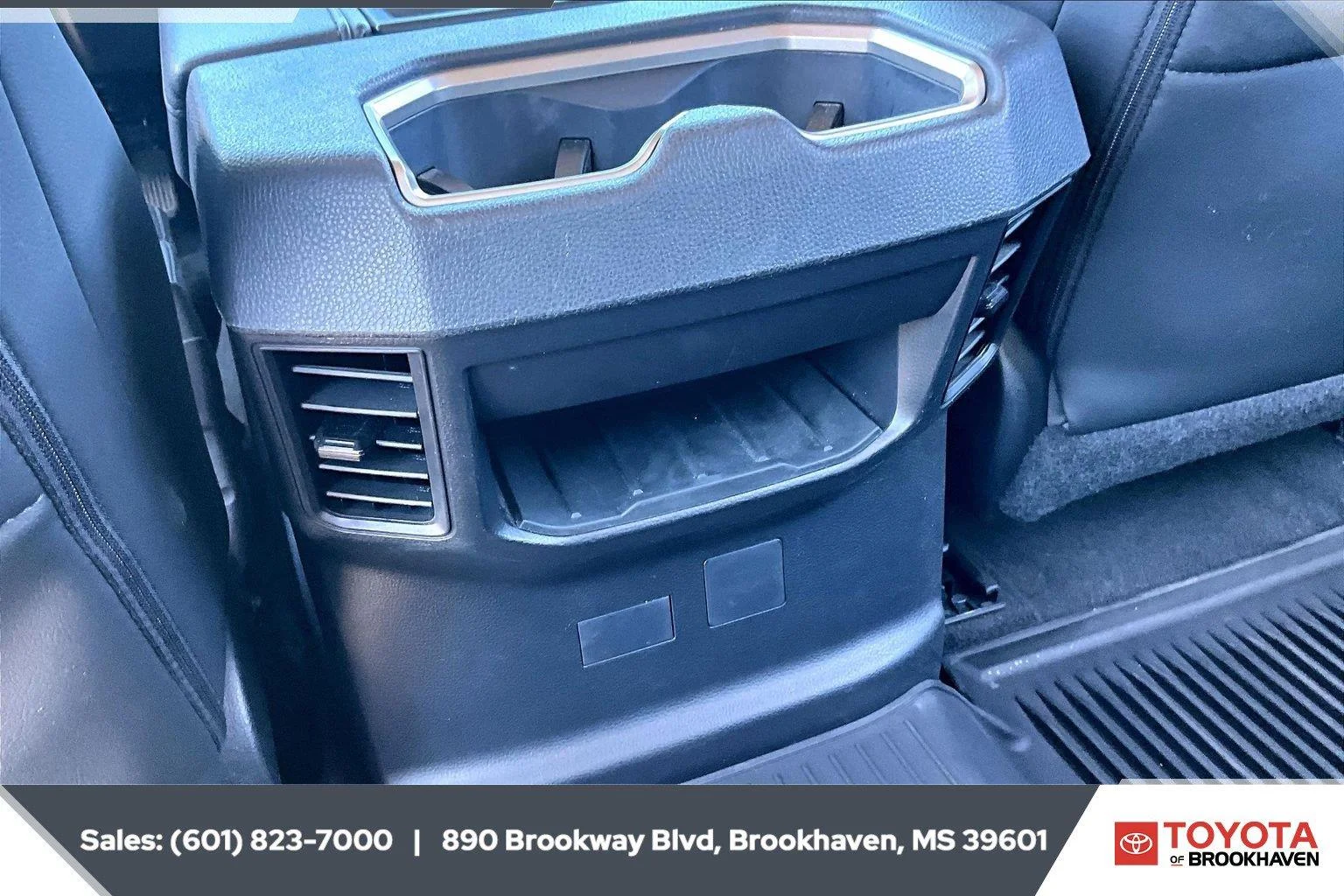 Used 2023 Ice Cap Toyota SR5 image 24