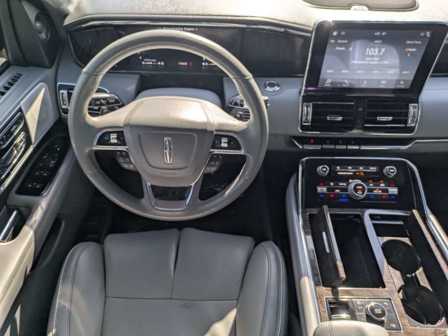 Used 2018 Black Lincoln Reserve image 17