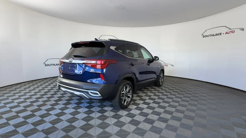Used 2021 Blue Kia EX image 11
