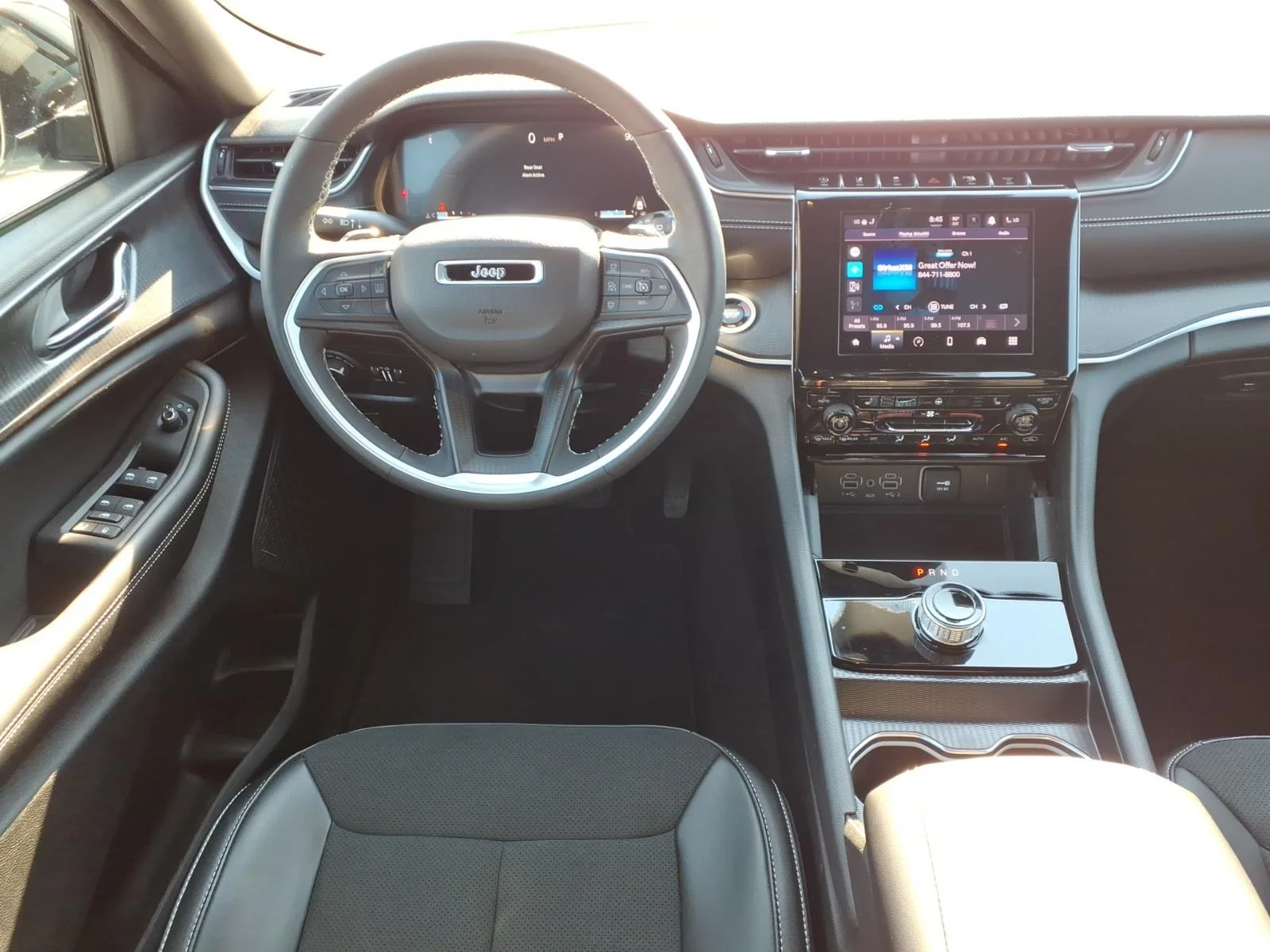 Used 2024 White Jeep Laredo image 3
